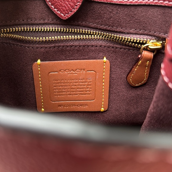 Coach Field Tote bag like new - Picture 8 of 10